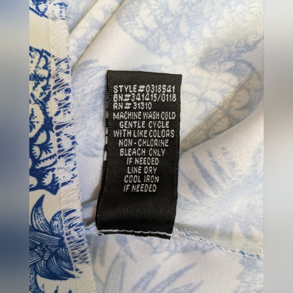 Alyx White Dress with Blue Pineapple Print. Size 6 - Picture 11 of 14